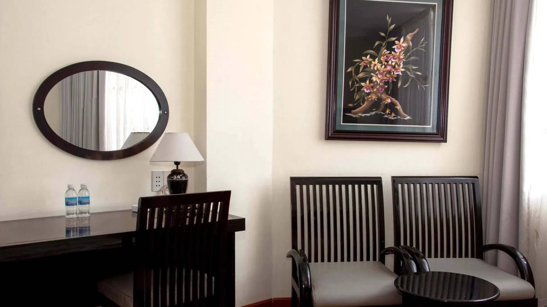 Angella Hotel Nha Trang 4*,